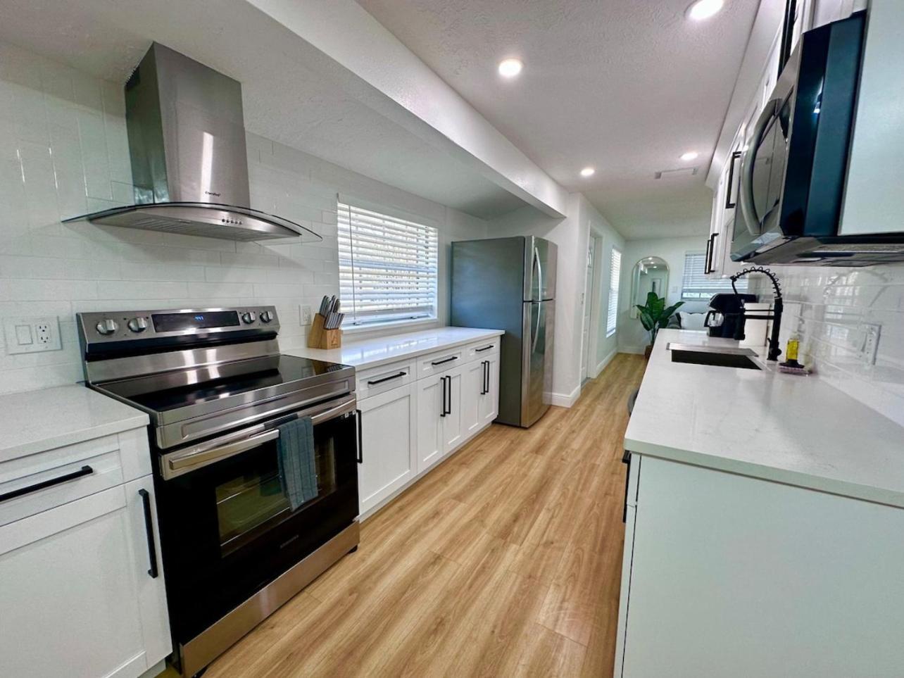 Beautiful And Relaxing 3 Bedrooms 2 Kings Beds Tampa Kültér fotó